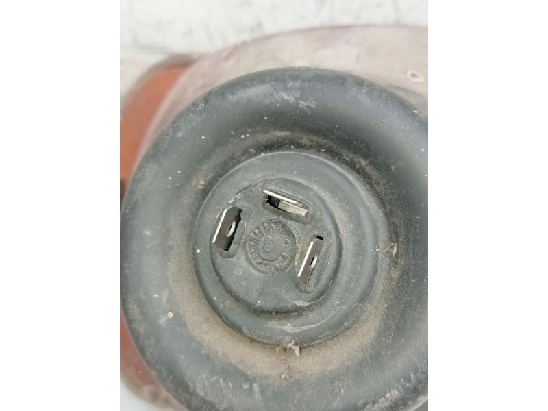 Recambio de faro izquierdo para peugeot 205 berlina referencia OEM IAM   