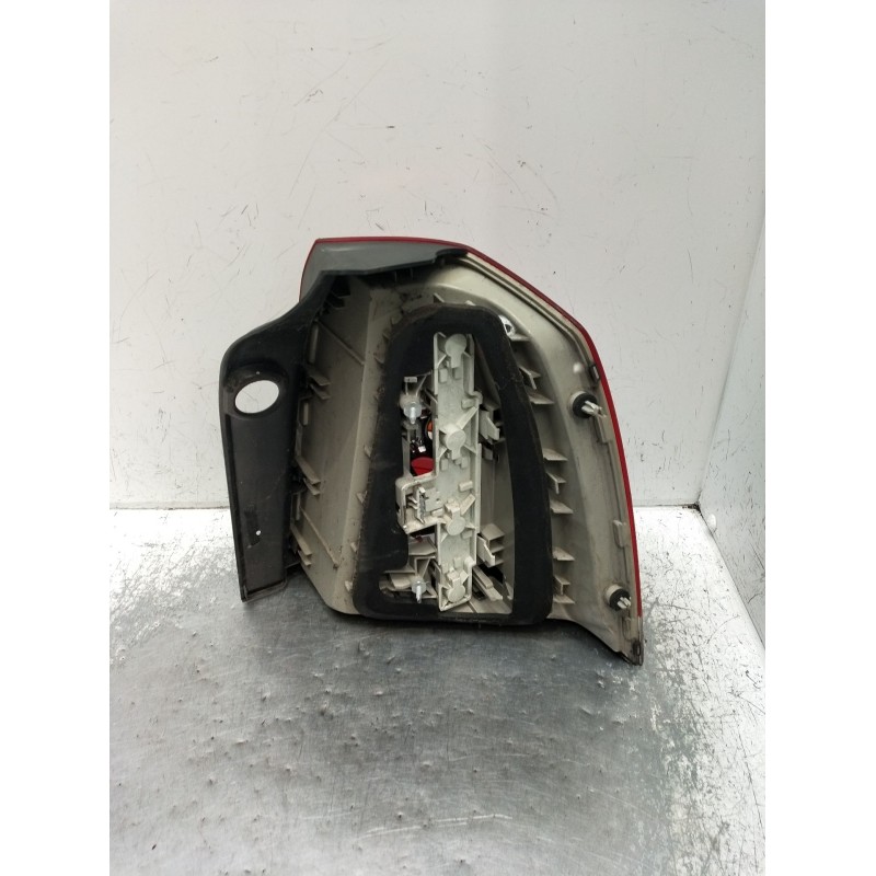 Recambio de piloto trasero izquierdo para opel zafira / zafira family b (a05) 1.8 (m75) referencia OEM IAM   2005