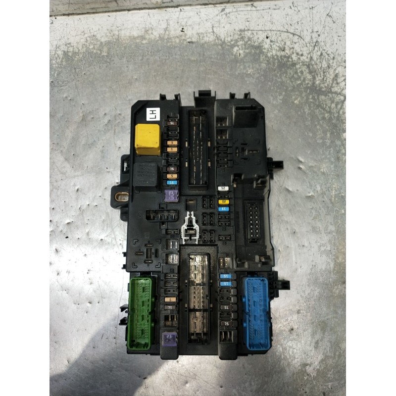 Recambio de caja reles / fusibles para opel zafira / zafira family b (a05) 1.8 (m75) referencia OEM IAM 5DK00866924 13268286 200