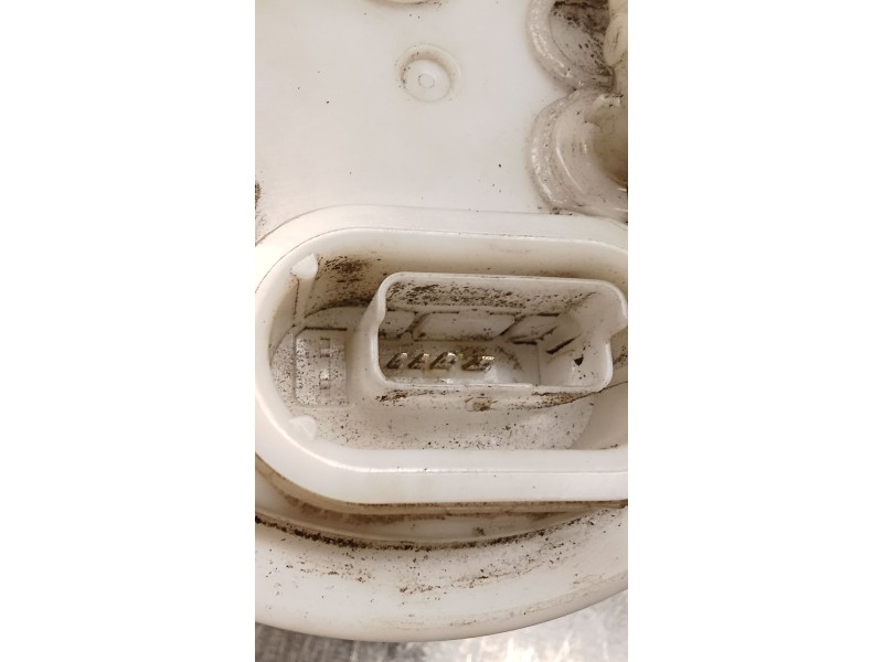 Recambio de bomba combustible para peugeot 407 (6d_) 1.8 (6d6fzb) referencia OEM IAM 9647082680 0973030990001 04