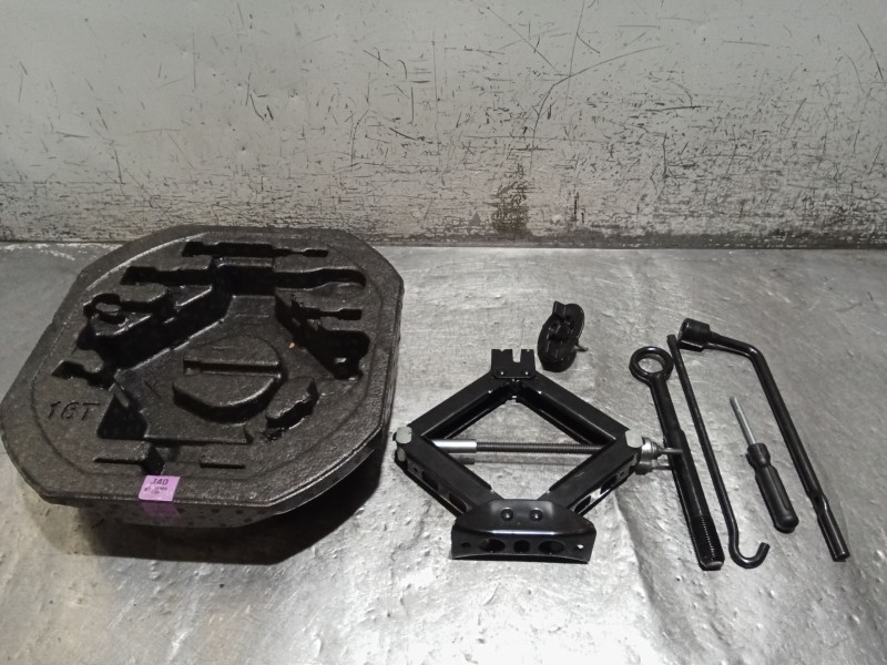 Recambio de gato para kia stonic (yb) 1.0 t-gdi referencia OEM IAM   17