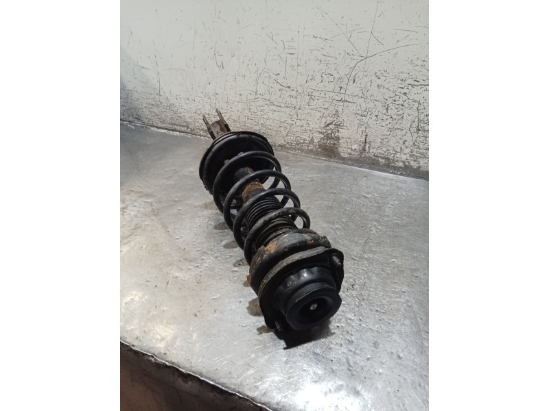 Recambio de amortiguador trasero izquierdo para kia sephia sedán (fa) 1.5 i referencia OEM IAM   