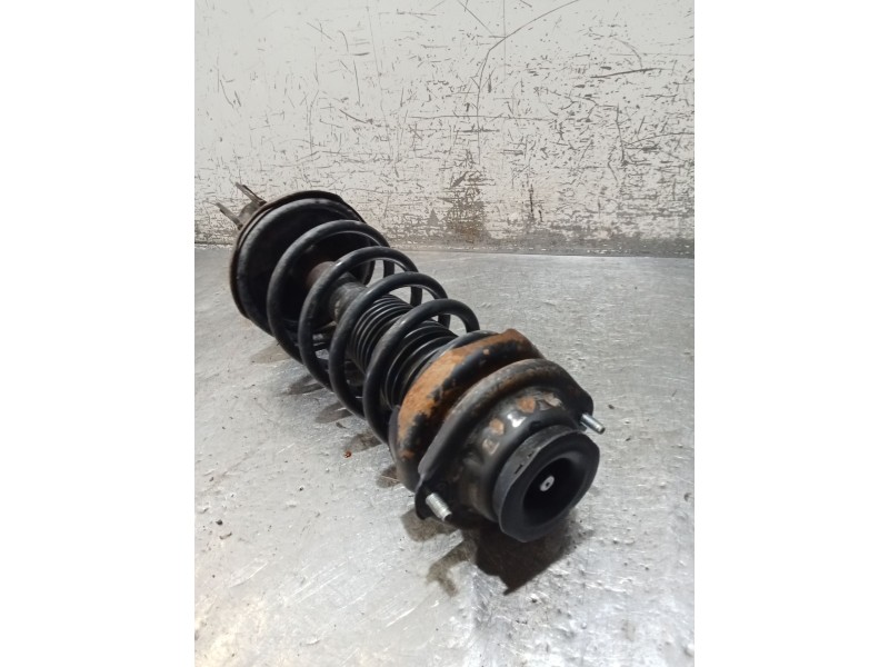 Recambio de amortiguador trasero derecho para kia sephia sedán (fa) 1.5 i referencia OEM IAM   