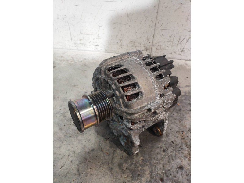 Recambio de alternador para volkswagen golf vii lim. (bq1) advance referencia OEM IAM 217125396 2715542B TG12C280 04E903015