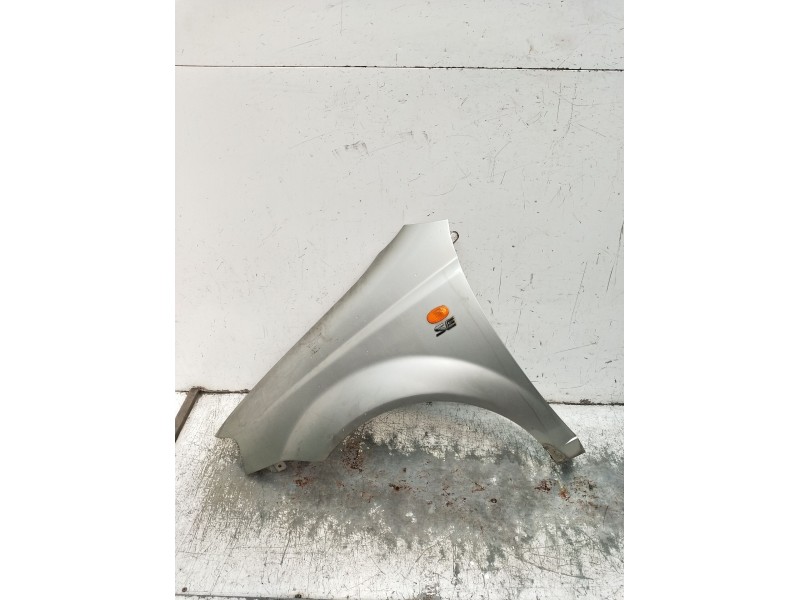 Recambio de aleta delantera izquierda para daewoo kalos (klas) 1.4 referencia OEM IAM   2002