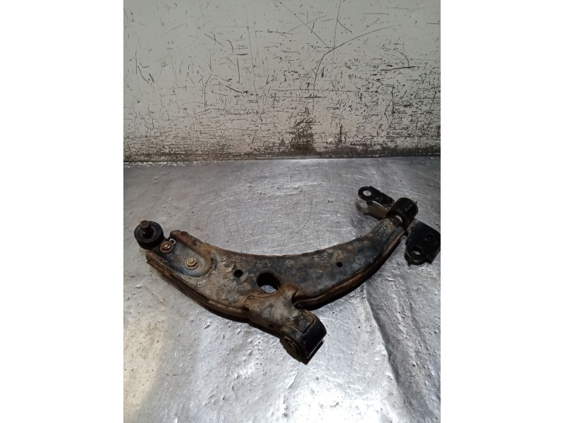 Recambio de brazo suspension inferior delantero derecho para kia sephia sedán (fa) 1.5 i referencia OEM IAM   