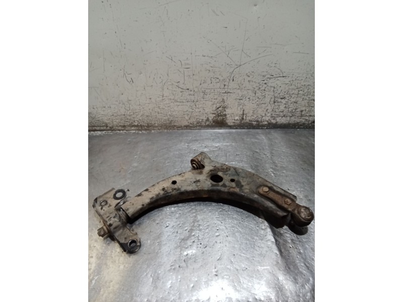 Recambio de brazo suspension inferior delantero izquierdo para kia sephia sedán (fa) 1.5 i referencia OEM IAM   