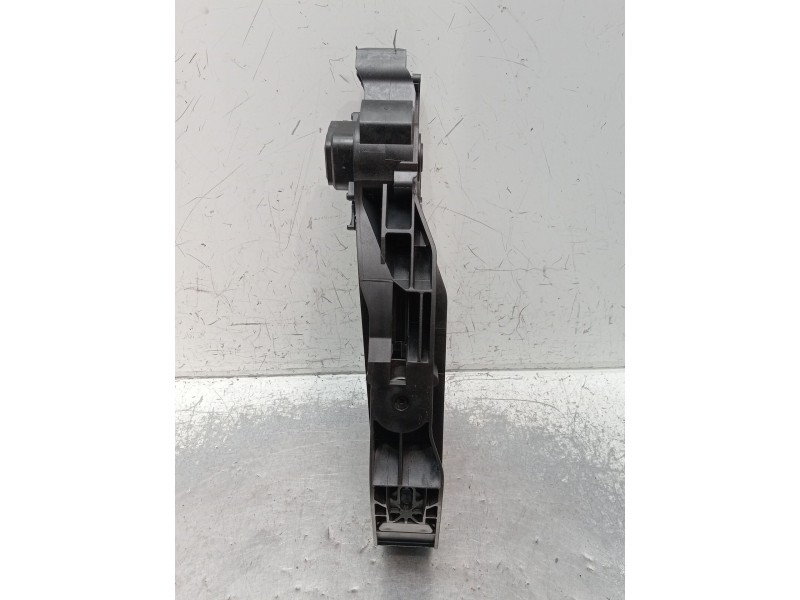 Recambio de potenciometro pedal para mercedes-benz clase c (w203) c 270 cdi (203.016) referencia OEM IAM A2113000804  2000