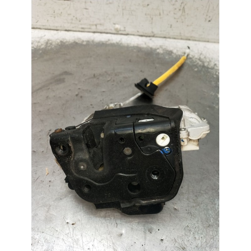 Recambio de motor cierre centralizado delantero derecho para audi a3 sportback (8pa) 2.0 tdi referencia OEM IAM 4F1837016 5P 200