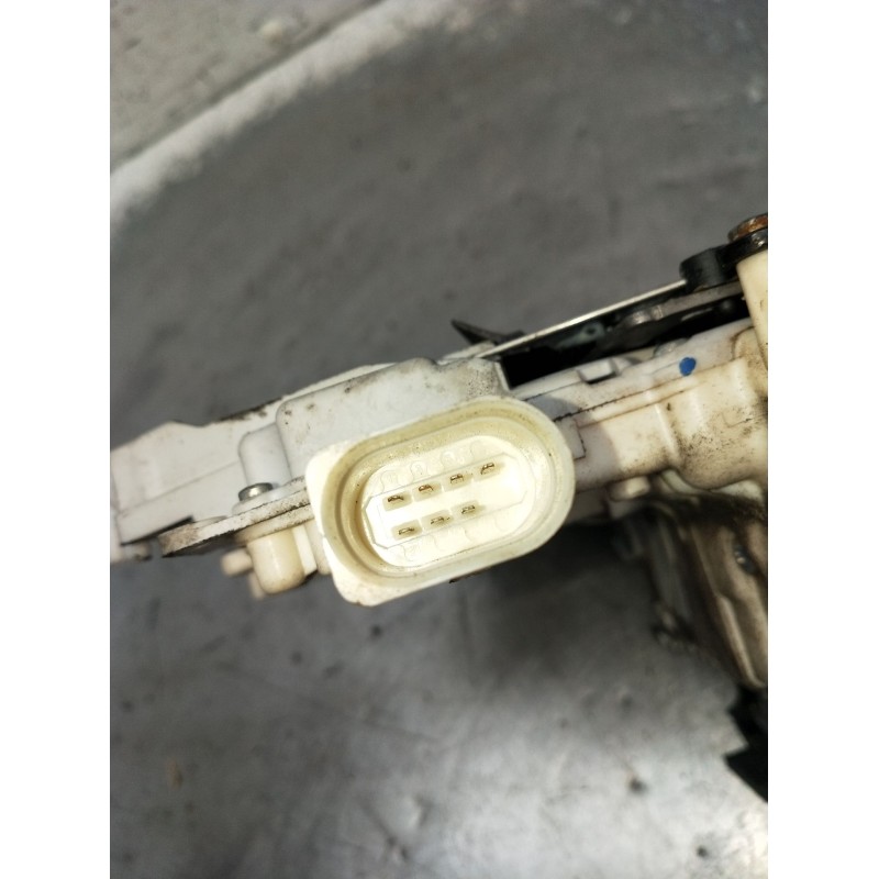 Recambio de motor cierre centralizado delantero derecho para audi a3 sportback (8pa) 2.0 tdi referencia OEM IAM 4F1837016 5P 200