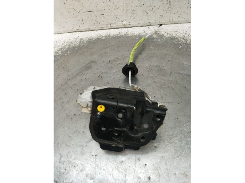 Recambio de motor cierre centralizado trasero izquierdo para audi a3 sportback (8pa) 2.0 tdi referencia OEM IAM 4F083901 5P 2007