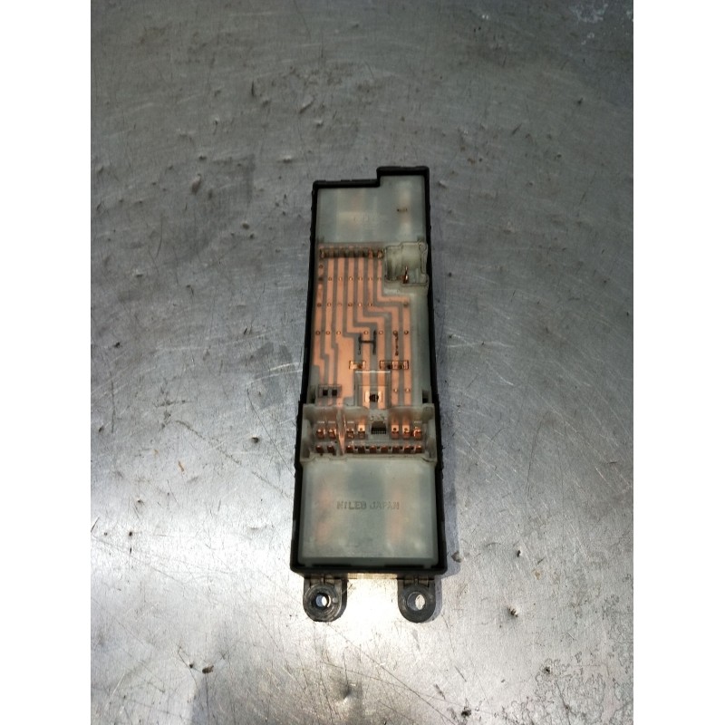 Recambio de mando elevalunas delantero izquierdo para nissan x-trail i (t30) 2.2 di 4x4 referencia OEM IAM  5P 2001