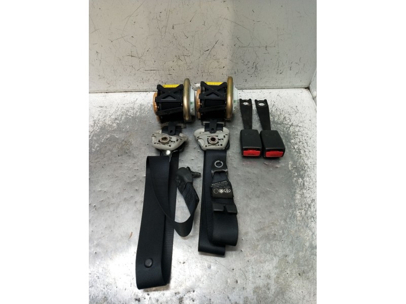 Recambio de juego cinturones delantero para toyota corolla (_e12_) 1.6 vvt-i (zze121_) referencia OEM IAM  5P 2002