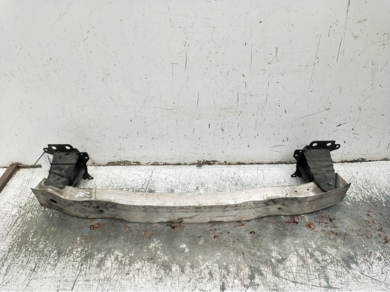 Recambio de refuerzo paragolpes delantero para audi a3 sportback (8pa) 2.0 tdi referencia OEM IAM   2007