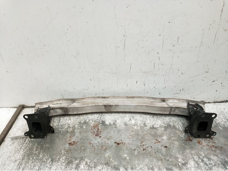 Recambio de refuerzo paragolpes delantero para audi a3 sportback (8pa) 2.0 tdi referencia OEM IAM   2007