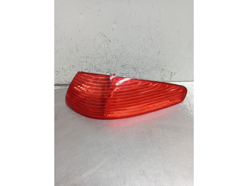 Recambio de piloto trasero derecho para peugeot 607 (9d, 9u) 2.2 16v referencia OEM IAM   2000