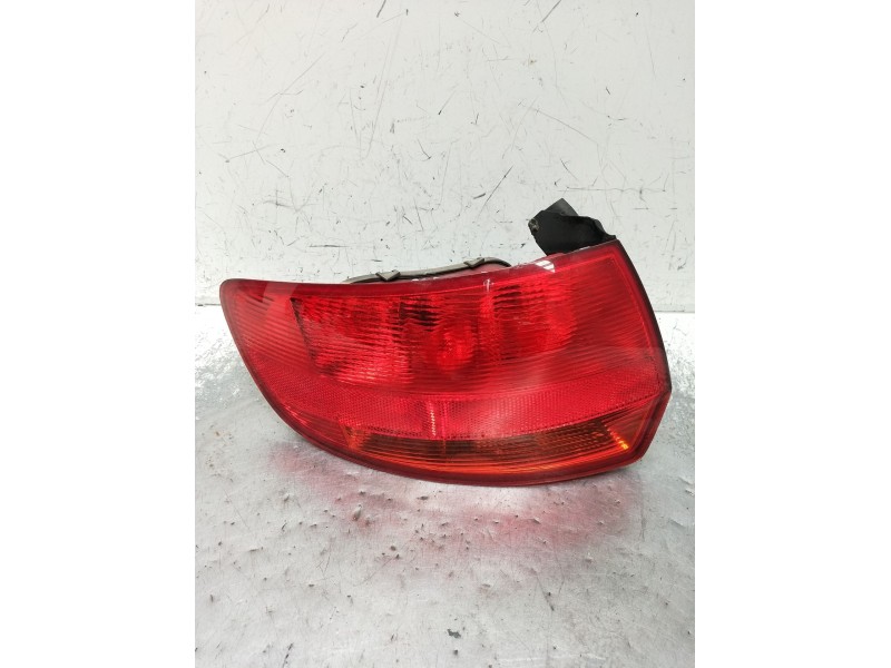 Recambio de piloto trasero izquierdo para audi a3 sportback (8pa) 2.0 tdi referencia OEM IAM 8P4945095C  2007