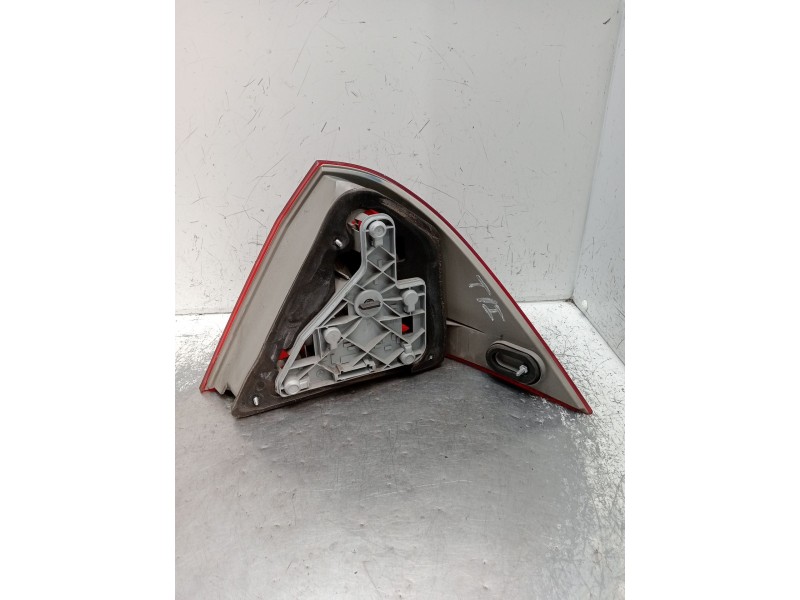 Recambio de piloto trasero izquierdo para mercedes-benz clase c (w203) c 270 cdi (203.016) referencia OEM IAM   2000