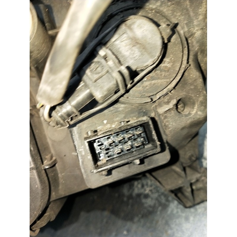 Recambio de faro derecho para toyota corolla (_e12_) 1.6 vvt-i (zze121_) referencia OEM IAM   2002