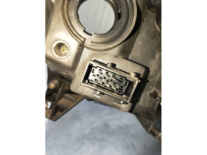 Recambio de faro izquierdo para toyota corolla (_e12_) 1.6 vvt-i (zze121_) referencia OEM IAM   2002