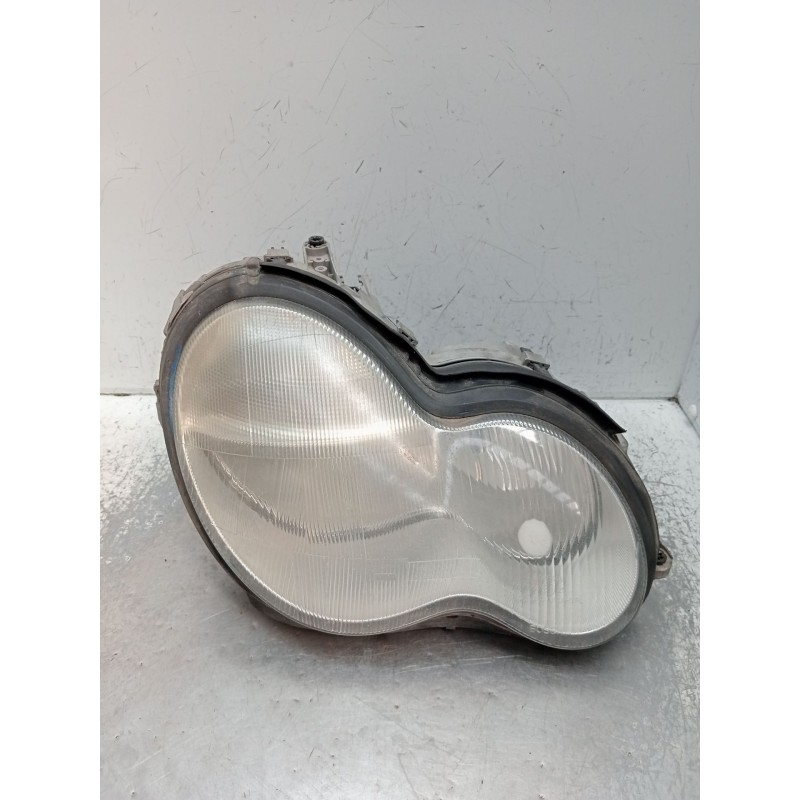 Recambio de faro derecho para mercedes-benz clase c (w203) c 270 cdi (203.016) referencia OEM IAM 0301166202 A2038200261 2000