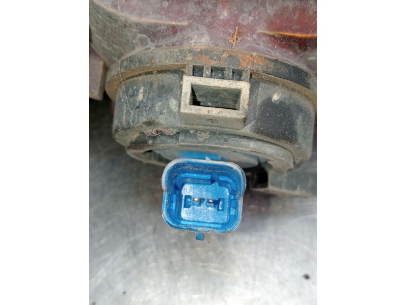 Recambio de faro antiniebla derecho para peugeot 607 (9d, 9u) 2.2 16v referencia OEM IAM 89200725 6205W5 2000