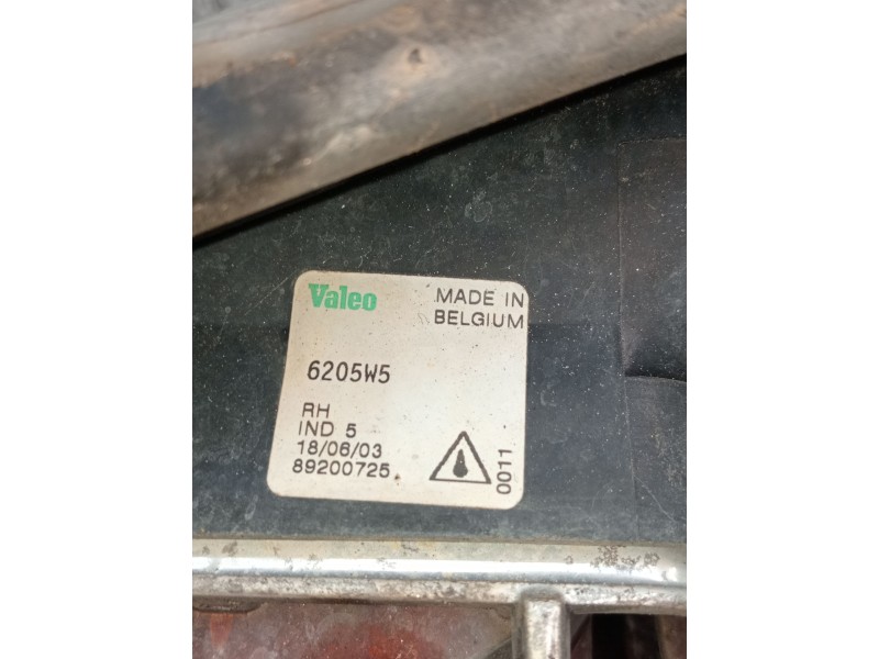 Recambio de faro antiniebla derecho para peugeot 607 (9d, 9u) 2.2 16v referencia OEM IAM 89200725 6205W5 2000