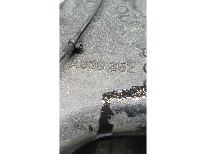 Recambio de mangueta trasera derecha para mercedes-benz viano (w639) cdi 2.2 (639.811, 639.813, 639.815, 639.711, 639.713) refer
