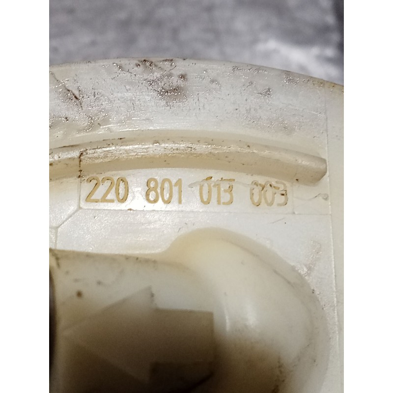 Recambio de bomba combustible para audi a4 b6 (8e2) 2.5 tdi quattro referencia OEM IAM 220801013003 8E0906087AF 01