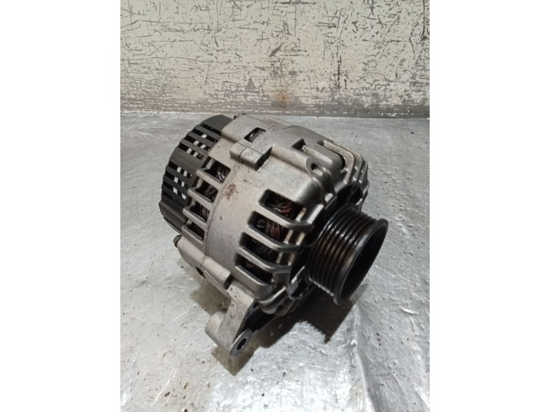 Recambio de alternador para audi a4 b6 (8e2) 2.5 tdi quattro referencia OEM IAM 0986044470  01