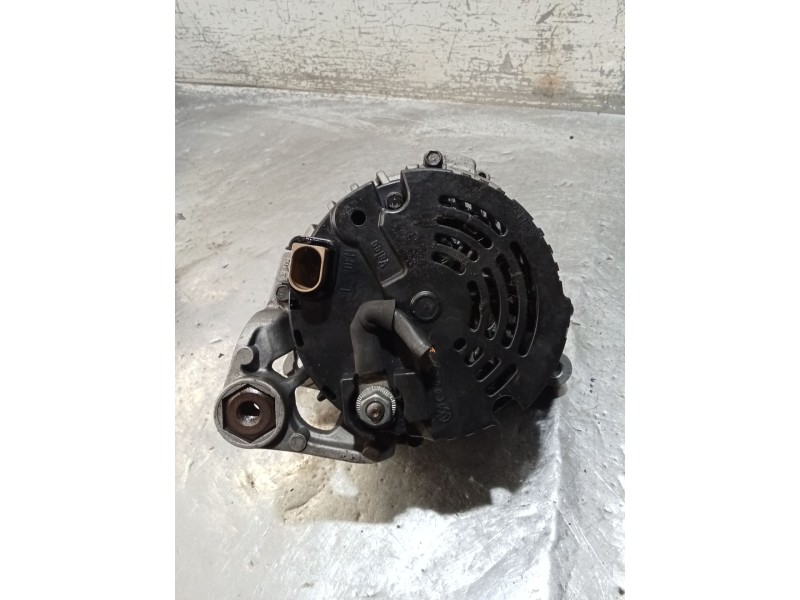 Recambio de alternador para audi a4 b6 (8e2) 2.5 tdi quattro referencia OEM IAM 0986044470  01