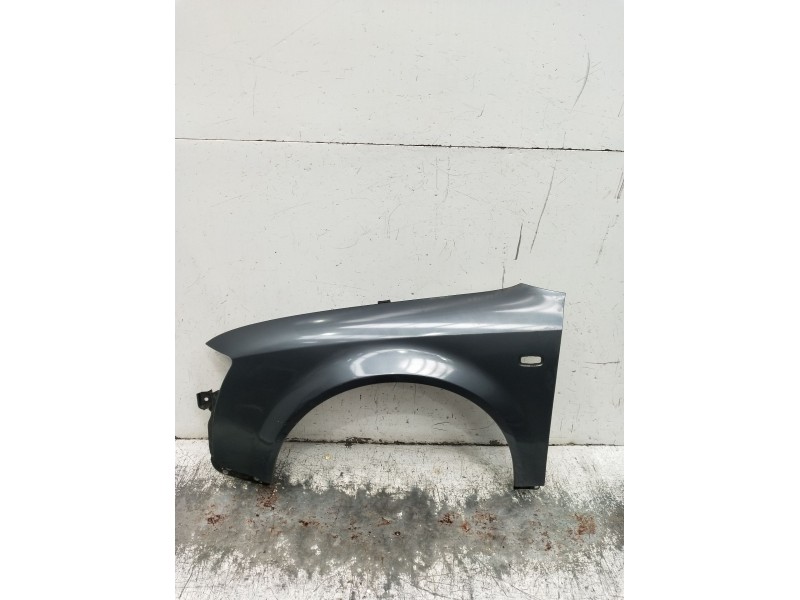 Recambio de aleta delantera izquierda para audi a4 b6 (8e2) 2.5 tdi quattro referencia OEM IAM   2001