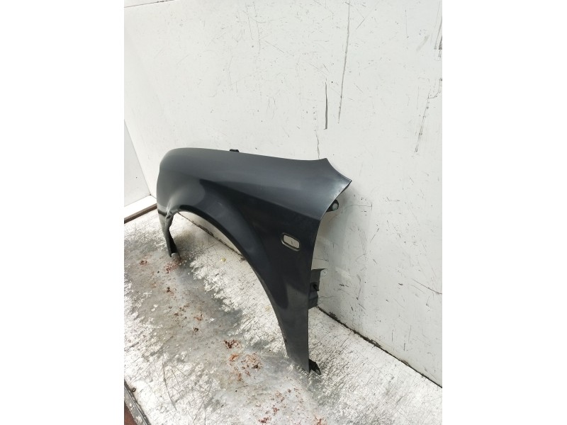 Recambio de aleta delantera izquierda para audi a4 b6 (8e2) 2.5 tdi quattro referencia OEM IAM   2001