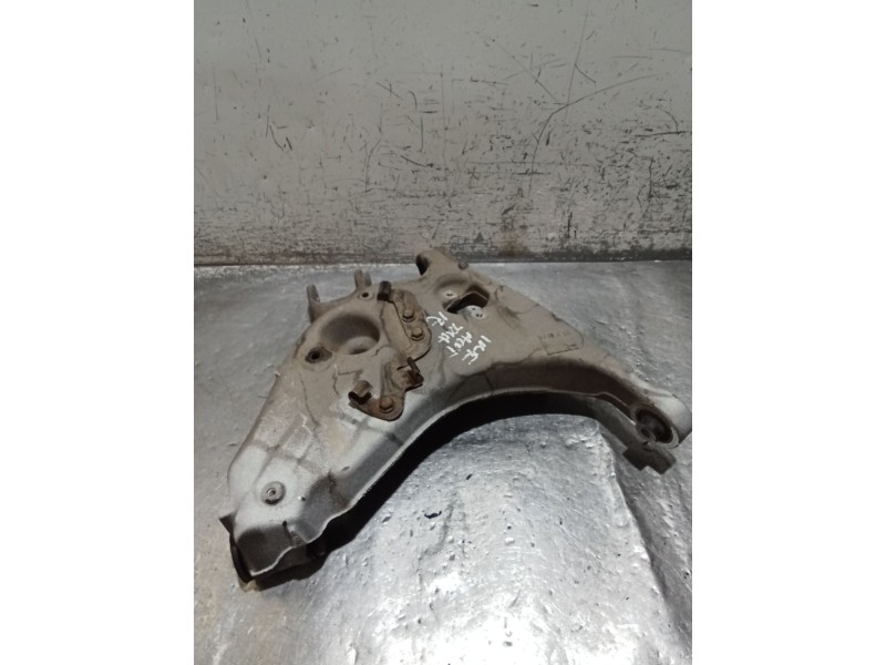 Recambio de brazo suspension inferior trasero izquierdo para audi a4 b6 (8e2) 2.5 tdi quattro referencia OEM IAM 8E0505311 03426