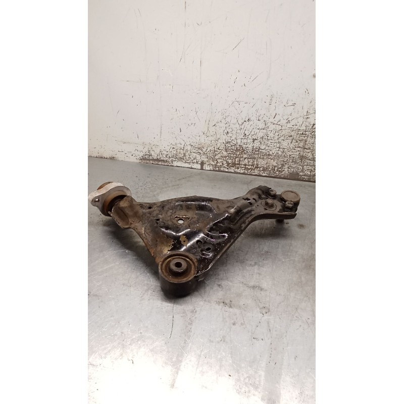 Recambio de brazo suspension inferior delantero izquierdo para mercedes-benz viano (w639) cdi 2.2 (639.811, 639.813, 639.815, 63