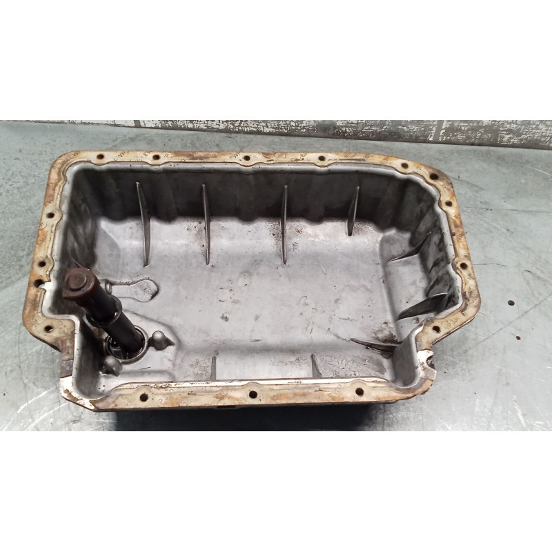 Recambio de carter para mercedes-benz viano (w639) cdi 2.2 (639.811, 639.813, 639.815, 639.711, 639.713) referencia OEM IAM a651