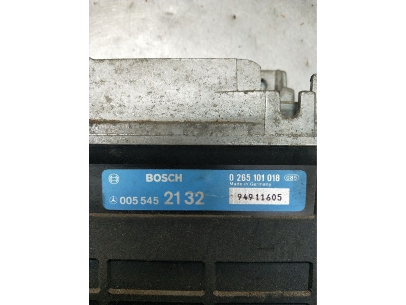 Recambio de centralita motor uce para mercedes-benz clase e (w124) berlina referencia OEM IAM 0055452132 0265101018 1984