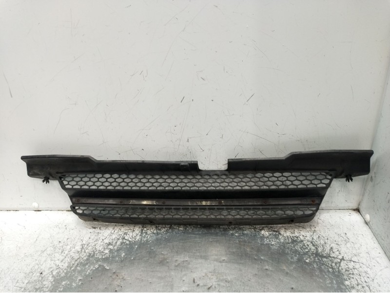 Recambio de rejilla delantera para daewoo kalos (klas) 1.4 referencia OEM IAM   2002