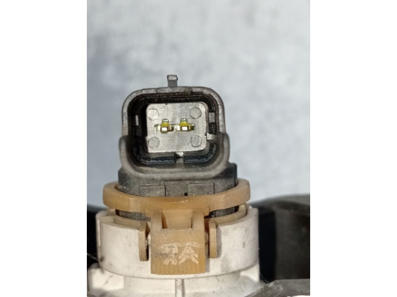 Recambio de faro antiniebla derecho para peugeot 5008 (0u_, 0e_) 2.0 hdi 150 / bluehdi 150 referencia OEM IAM   2012