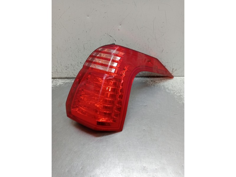 Recambio de piloto trasero derecho para peugeot 5008 (0u_, 0e_) 2.0 hdi 150 / bluehdi 150 referencia OEM IAM   2003