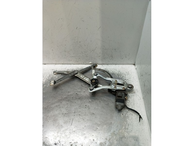 Recambio de elevalunas delantero derecho para mercedes-benz clase e (w124) berlina referencia OEM IAM  4P 1984