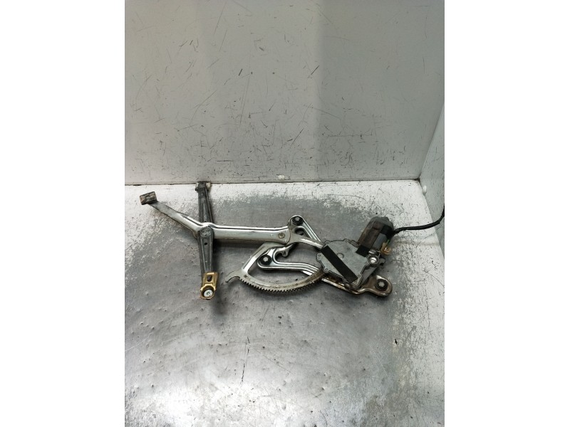 Recambio de elevalunas delantero derecho para mercedes-benz clase e (w124) berlina referencia OEM IAM  4P 1984