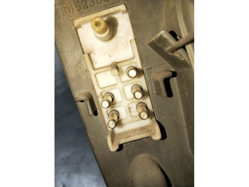 Recambio de faro izquierdo para mercedes-benz clase e (w124) berlina referencia OEM IAM   1984