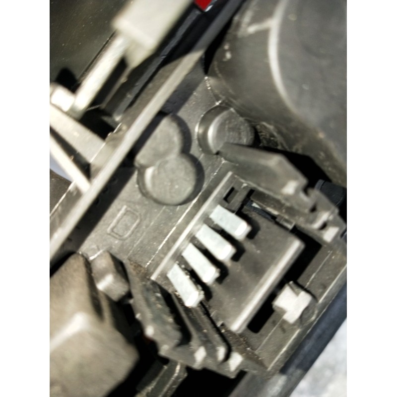 Recambio de piloto trasero derecho para renault megane i classic (la0/1_) 1.9 dti (la1u) referencia OEM IAM 67733880  1999