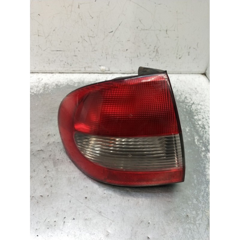 Recambio de piloto trasero izquierdo para renault megane i classic (la0/1_) 1.9 dti (la1u) referencia OEM IAM   1999