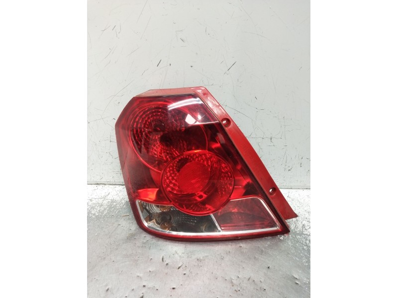 Recambio de piloto trasero izquierdo para daewoo kalos (klas) 1.4 referencia OEM IAM   2001