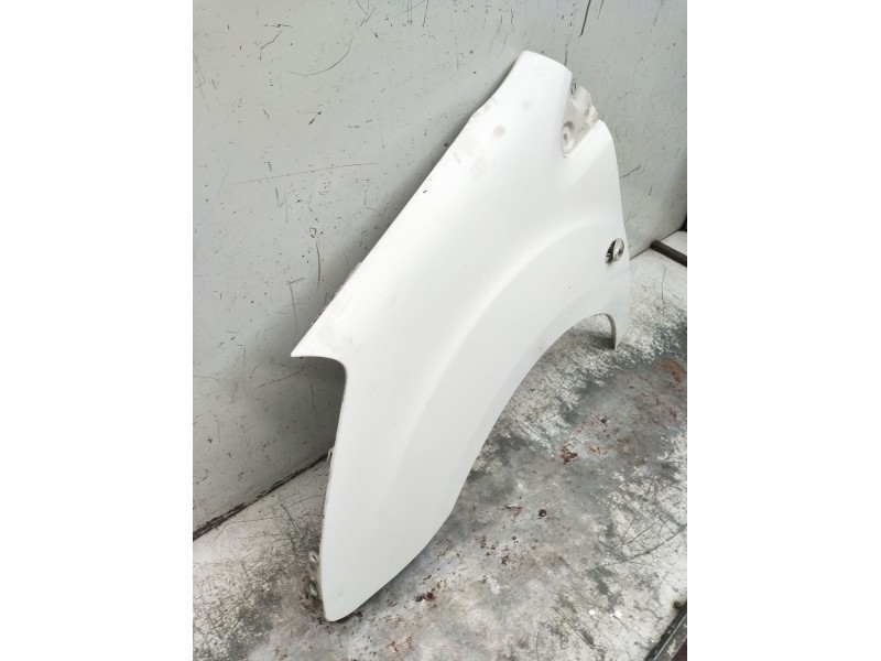 Recambio de aleta delantera izquierda para peugeot partner furgoneta/monovolumen 1.6 hdi / bluehdi 75 referencia OEM IAM   2008