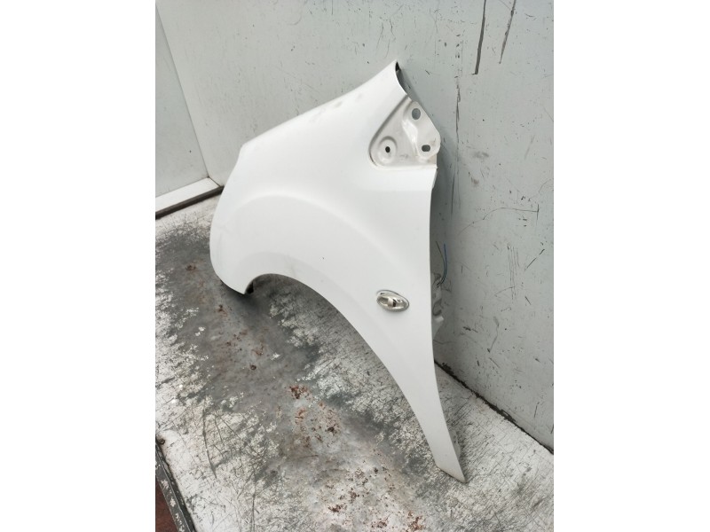 Recambio de aleta delantera izquierda para peugeot partner furgoneta/monovolumen 1.6 hdi / bluehdi 75 referencia OEM IAM   2008