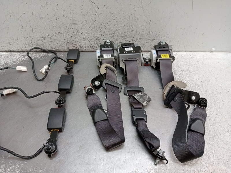 Recambio de juego cinturones trasero para kia carens iv 1.7 crdi referencia OEM IAM   2013 5P