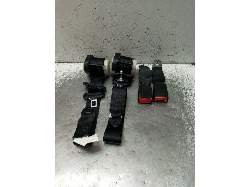 Recambio de juego cinturones trasero para nissan pixo (ua0) 1.0 referencia OEM IAM  5P 2009